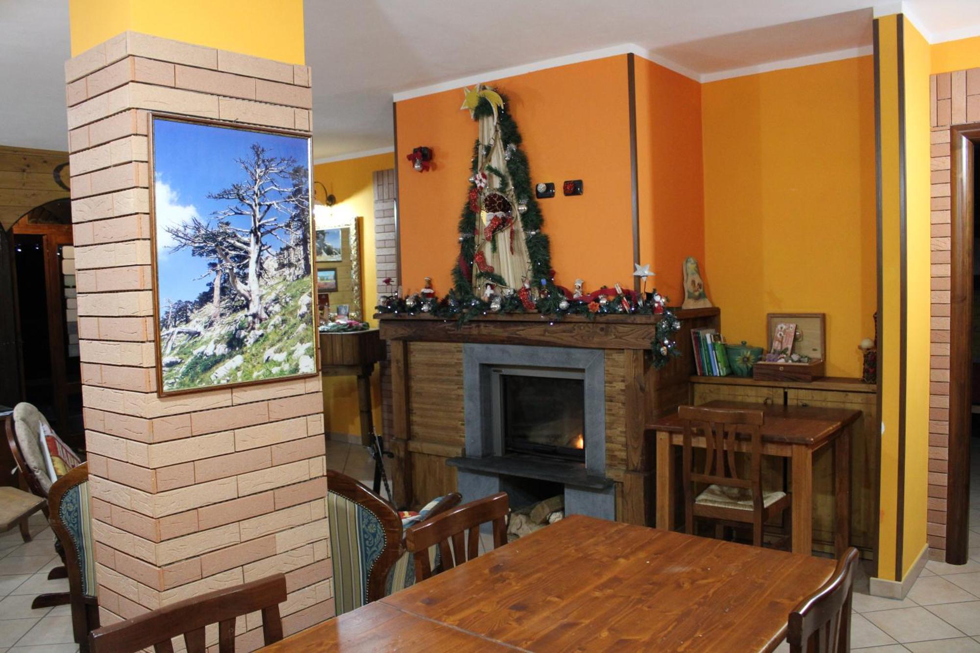 Le Chalet Del Pollino โรตอนดา ภายนอก รูปภาพ